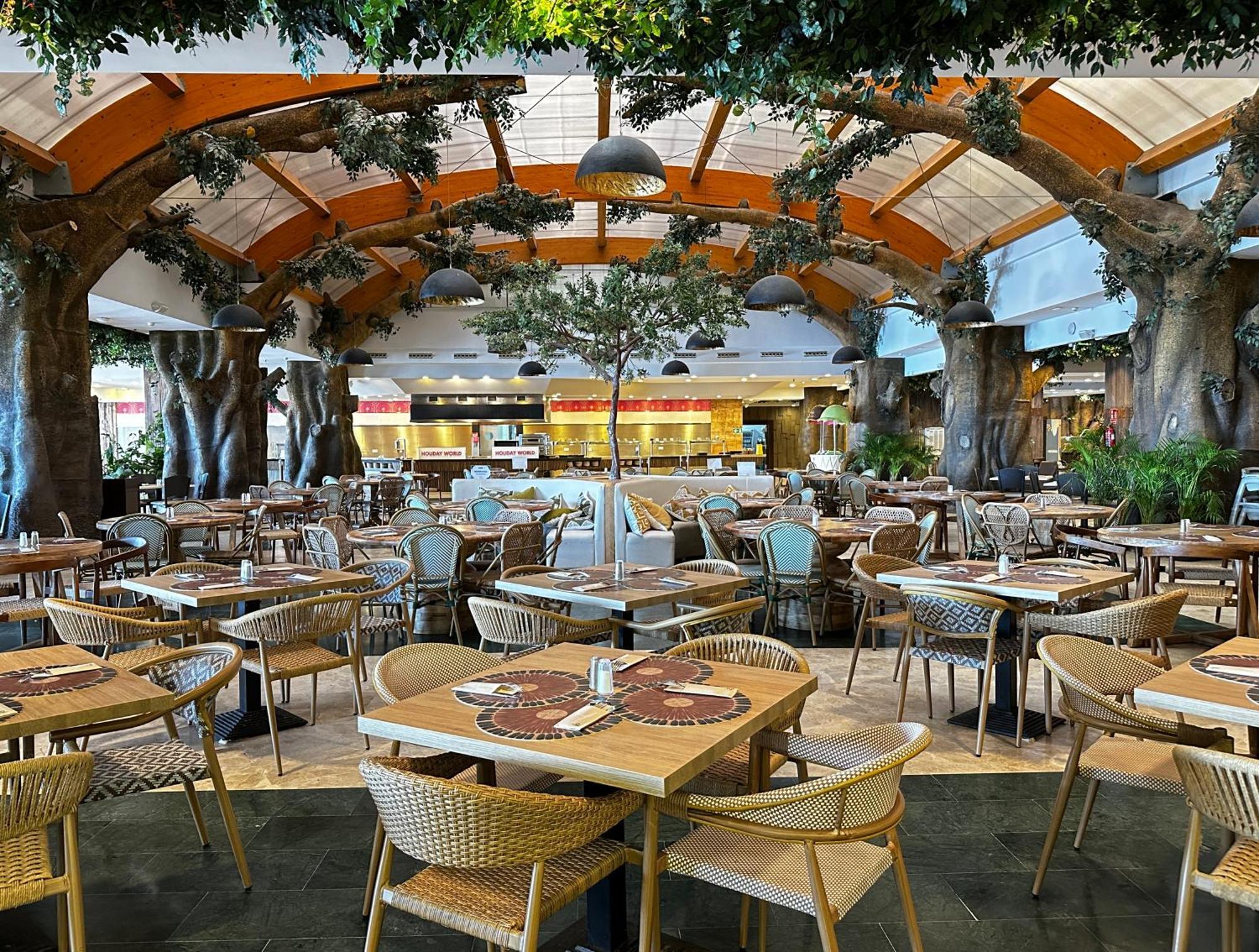 World Polynesia Hotel
