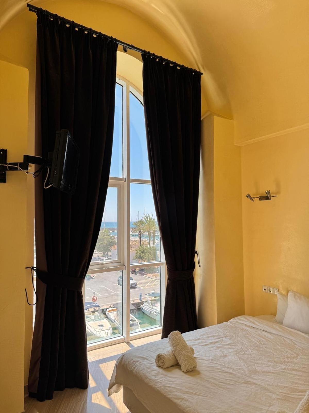 Lujoso Atico Duplex En Puerto Marina Benalmádena