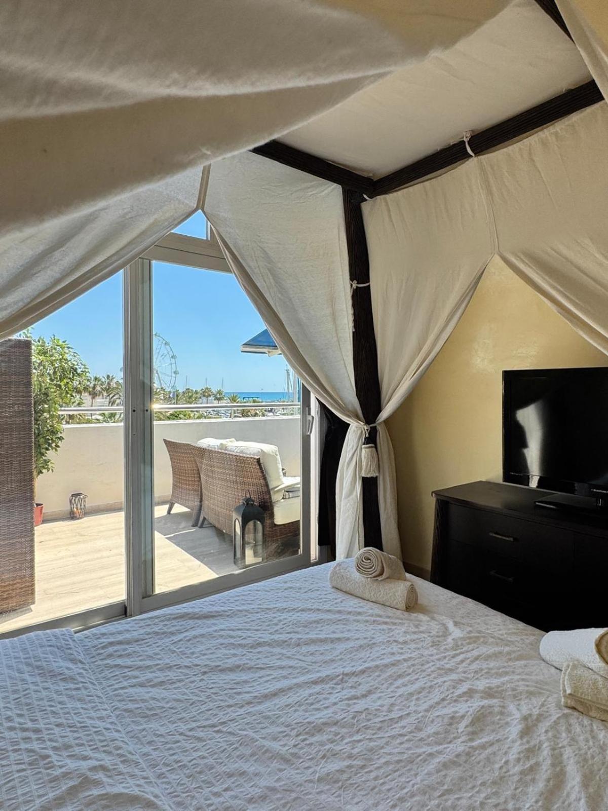 Apartamento Lujoso Atico Duplex En Puerto Marina *