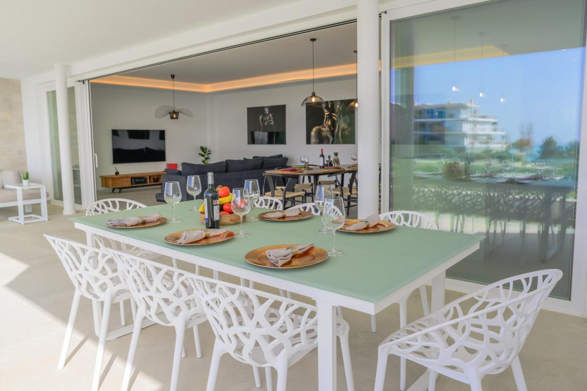 Luxurious 3 Bed With A Lovely Sea View In Carvajal *