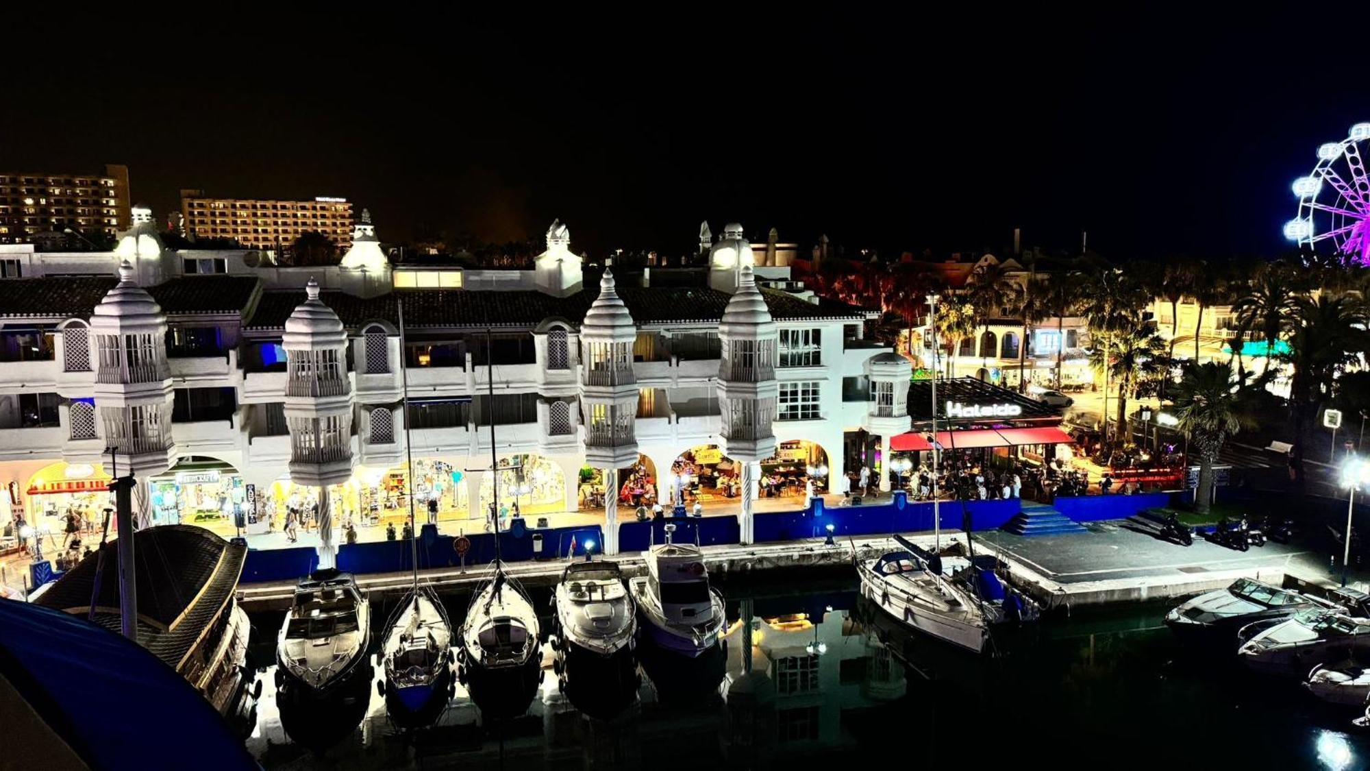 Lujoso Atico Duplex En Puerto Marina *