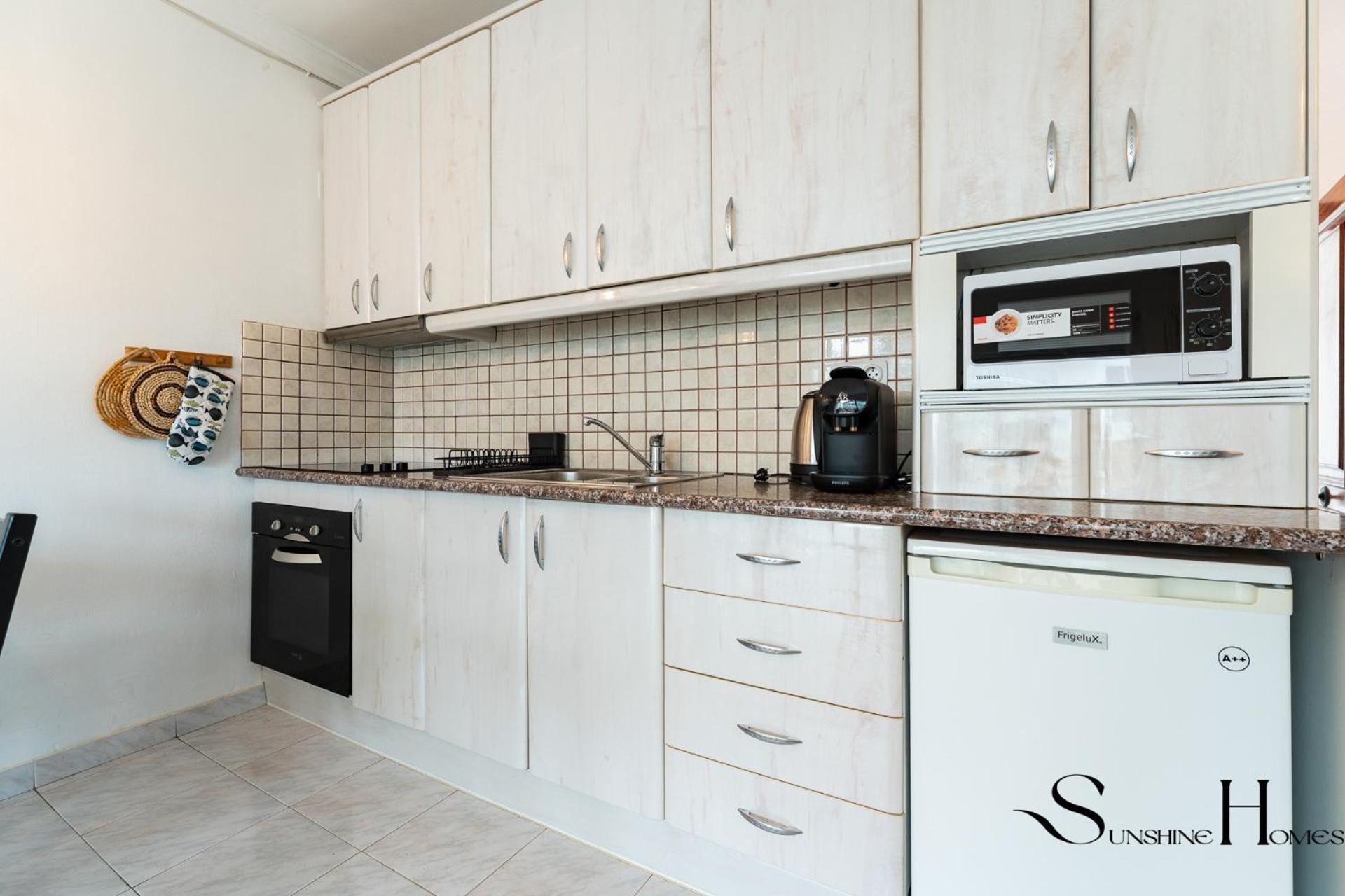 Great Location, Sea View, 2 Bedroom, Steps From The *