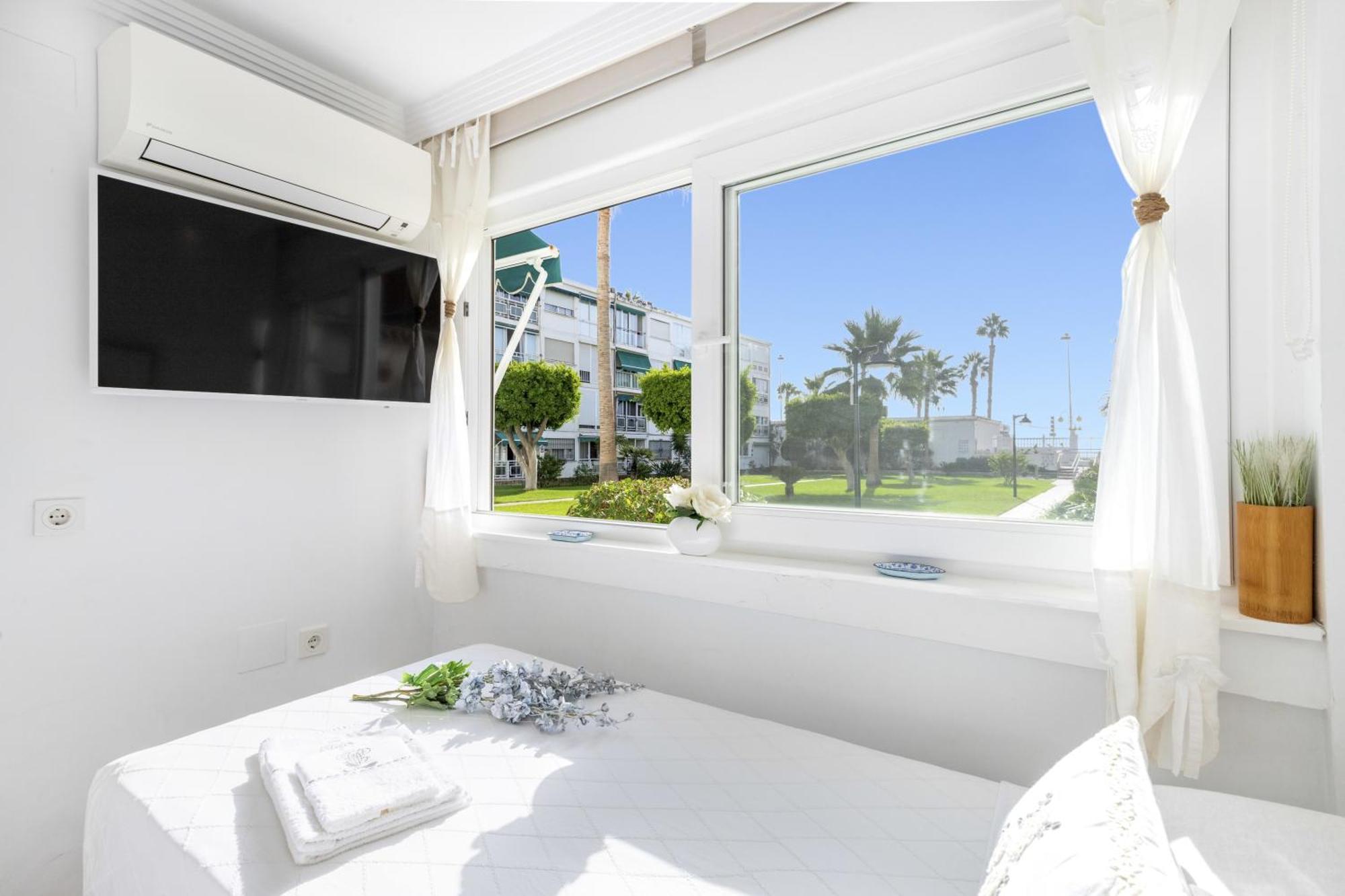 Apartment White Summer 2022 Benalmádena