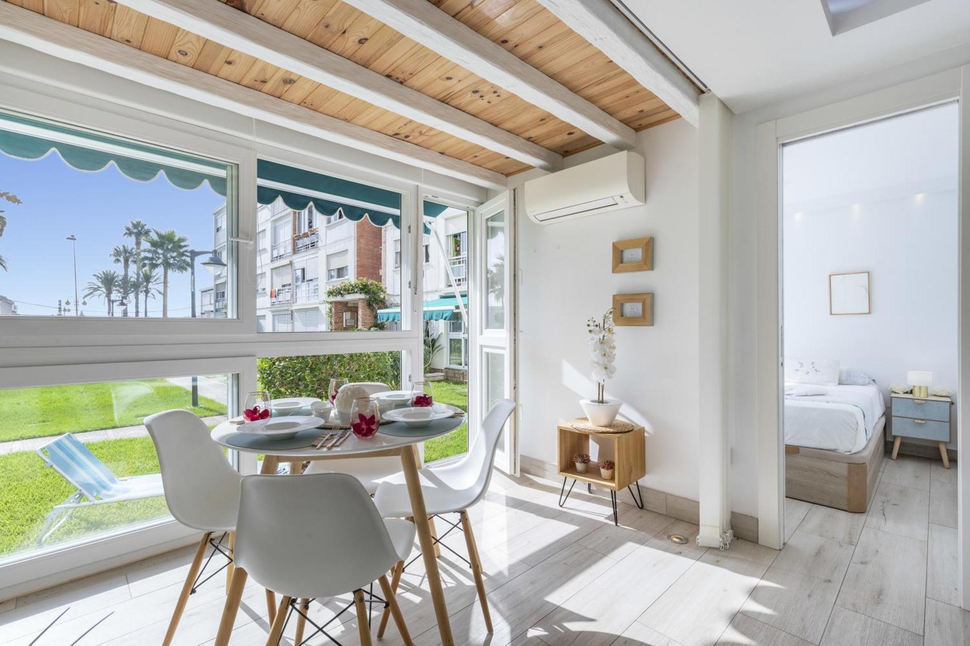 Apartment White Summer 2022