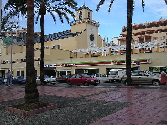 Bonanza Square Apartment
