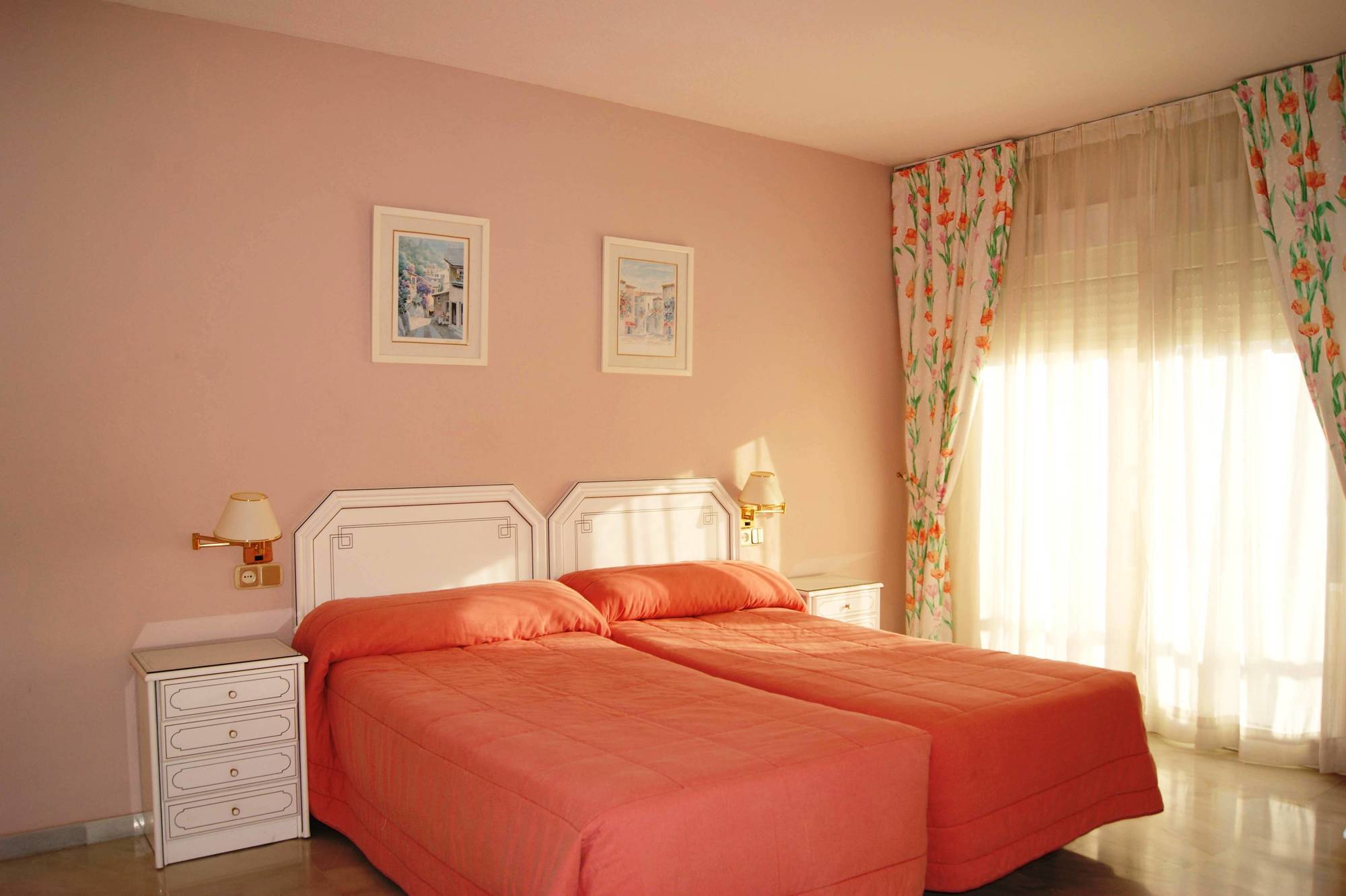 Aparthotel First Flatotel International
