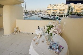 Puerto Marina And Golf Apartment