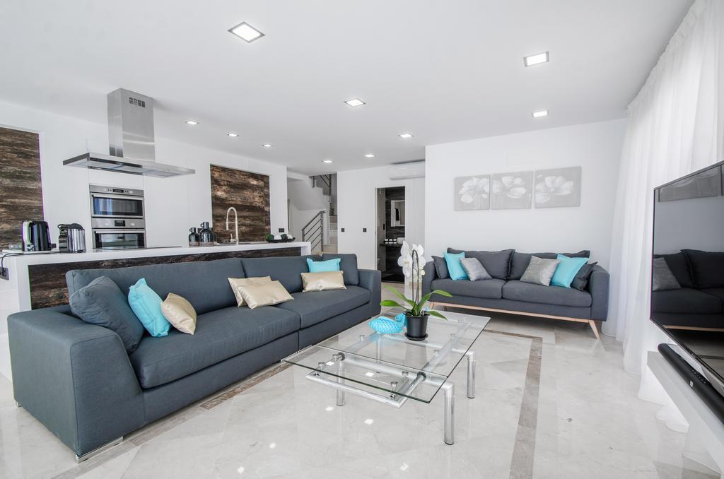 Gorgeous 170 Sq.m. Penthouse With Sea View Terraces *
