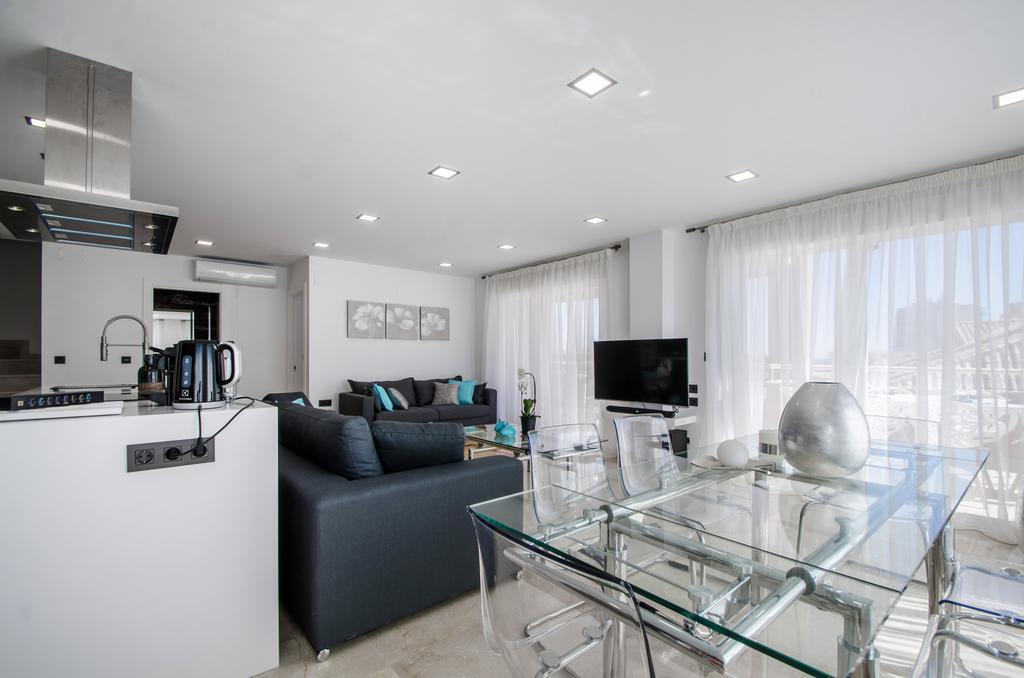 Gorgeous 170 Sq.m. Penthouse With Sea View Terraces Apartment *