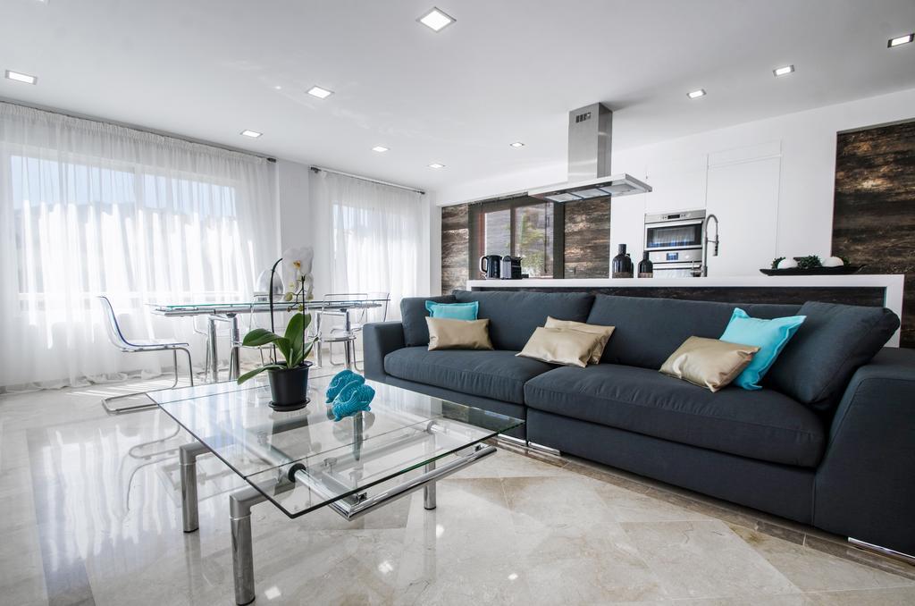 Gorgeous 170 Sq.m. Penthouse With Sea View Terraces *