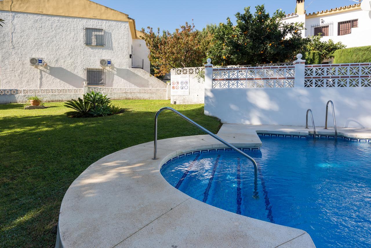 Malagasuite Bungalow Pool Benalmadena