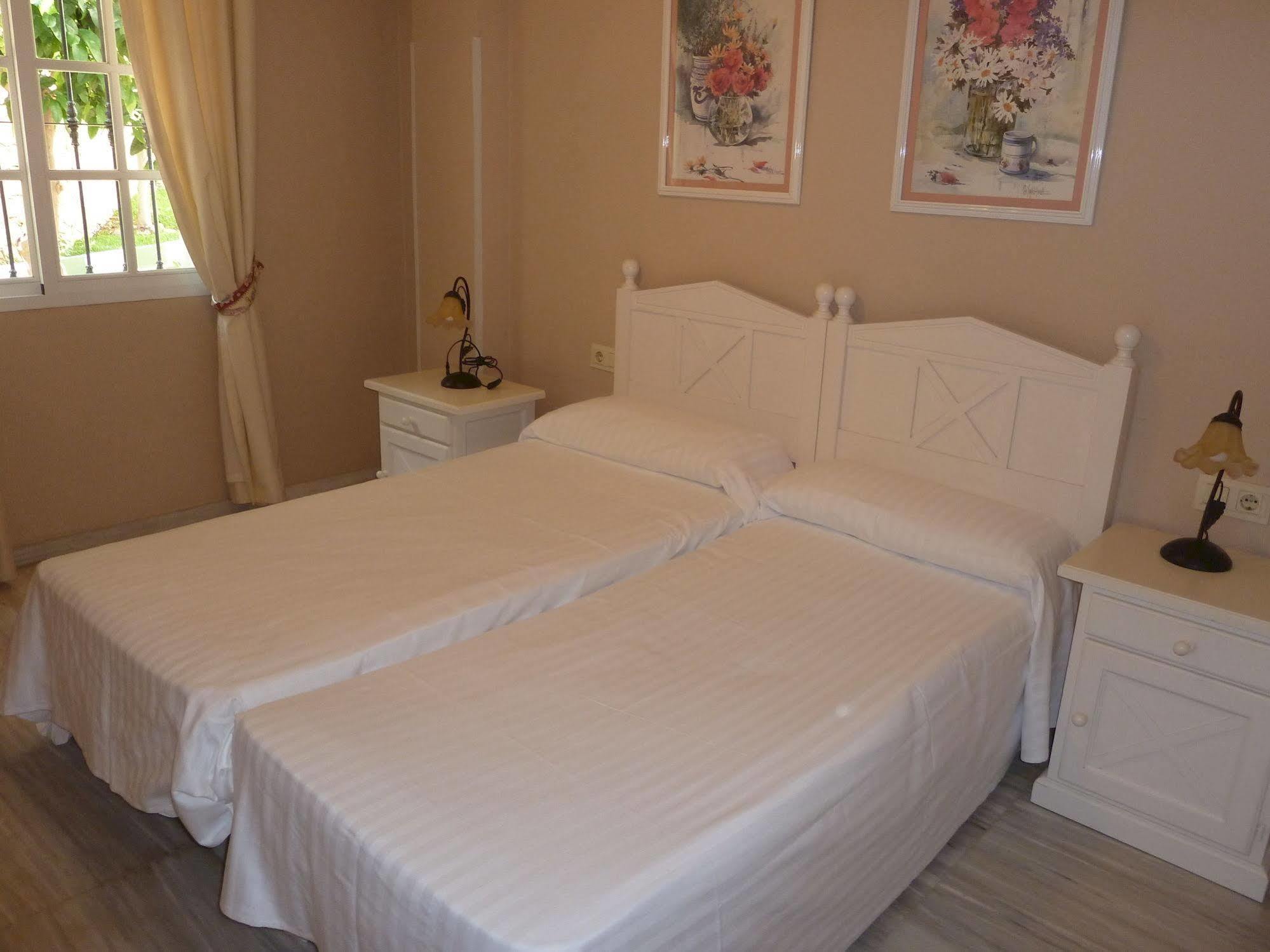 Royal Oasis Club At Pueblo Quinta 3* Benalmádena