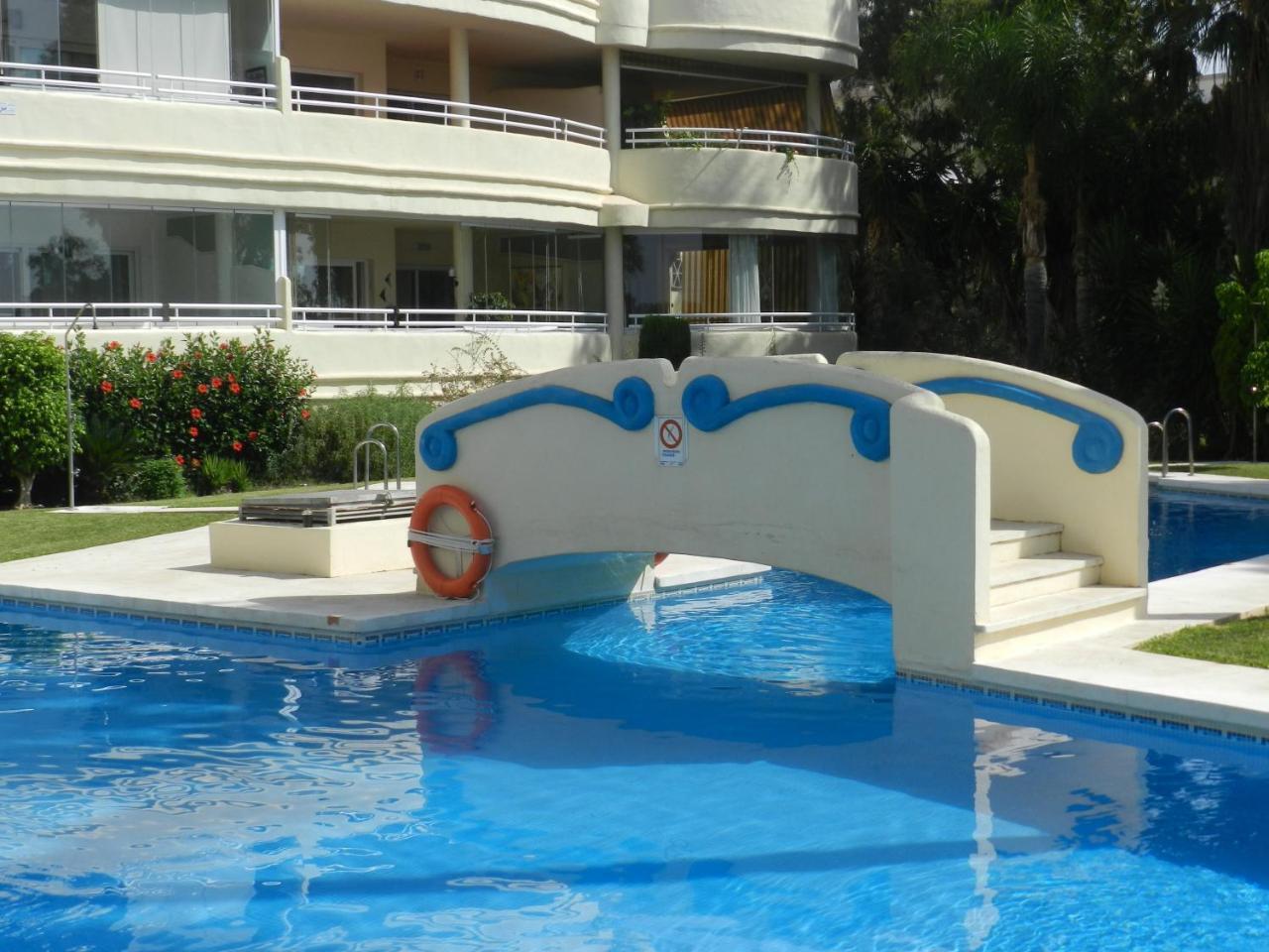 Apartment Costa Quebrada Residencial 1