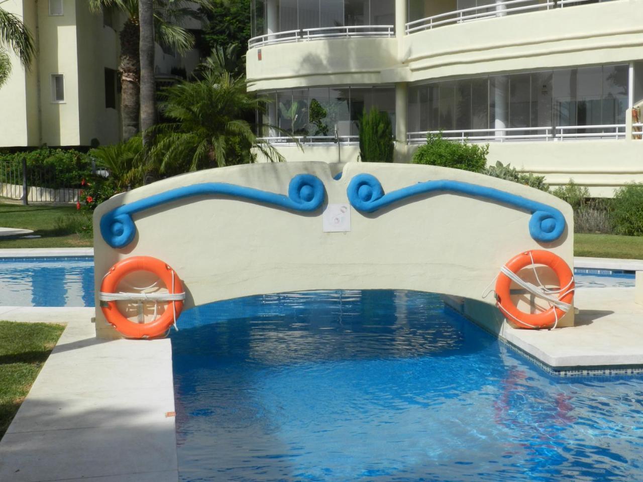 Costa Quebrada Residencial 1 Apartment