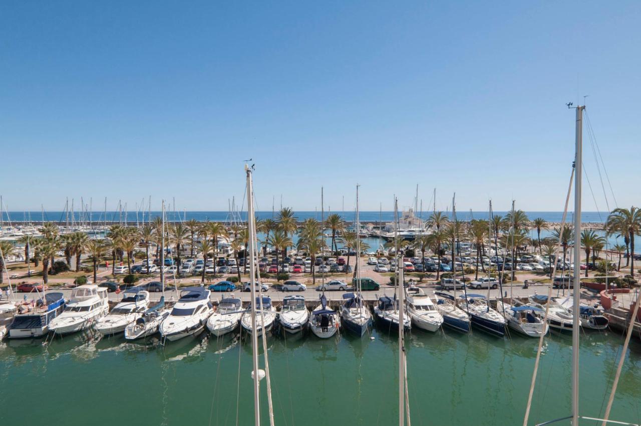 Del Parque Flats - Puerto Marina Apartment