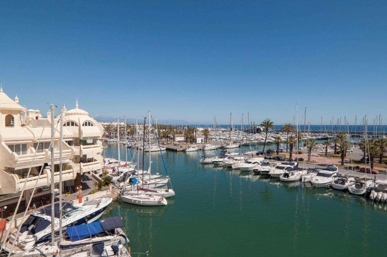 Del Parque Flats - Puerto Marina Apartment *
