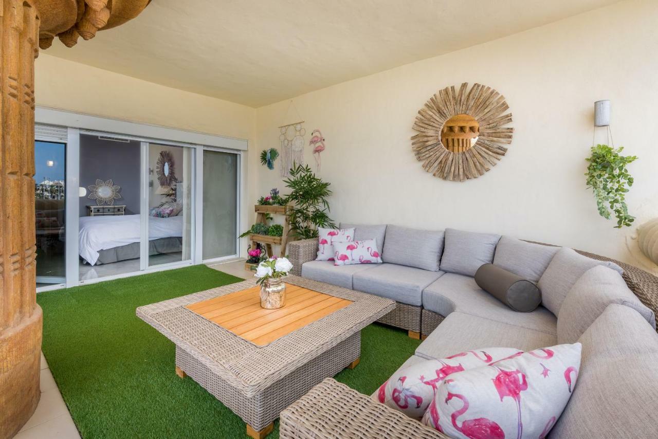 Apartment Wintowinrentals Luxury And Sea View Inside Puerto Marina *