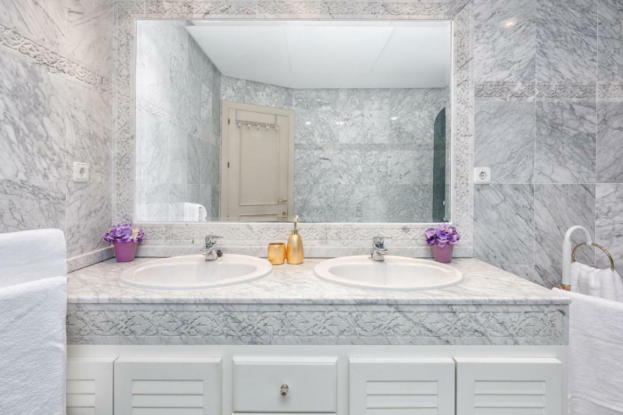 Apartment Wintowinrentals Luxury And Sea View Inside Puerto Marina