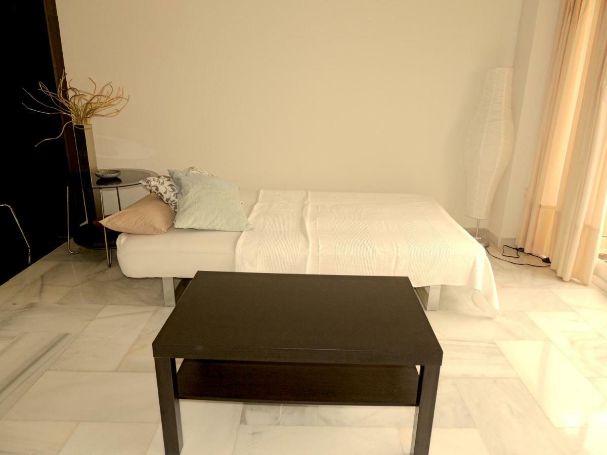 Puerto Marina Waterfront Apartment