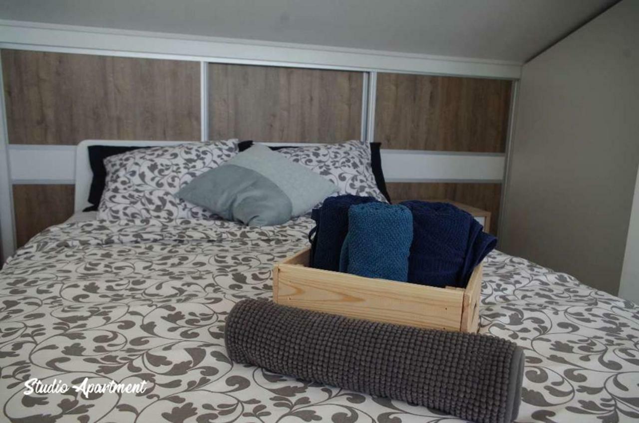 Puerto Marina Waterfront Apartment *