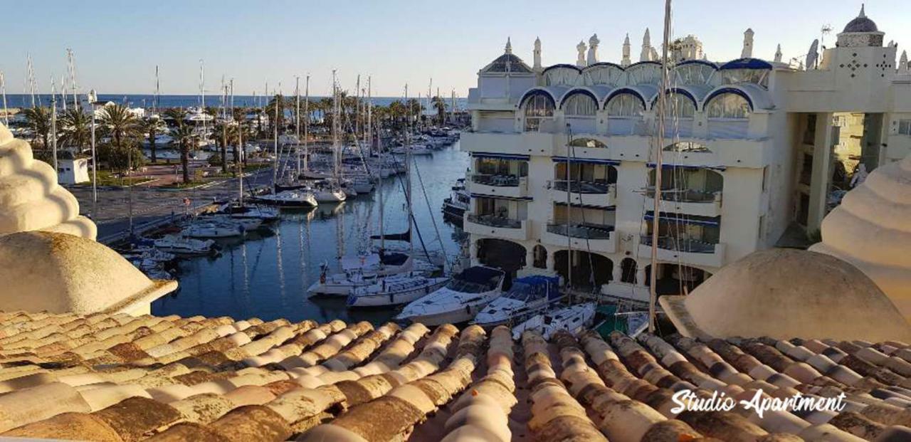 Puerto Marina Waterfront Apartment