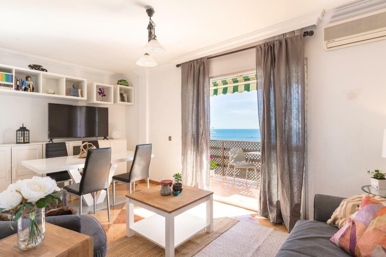 Apartamento En Primera Linea De Playa En Benalmadena