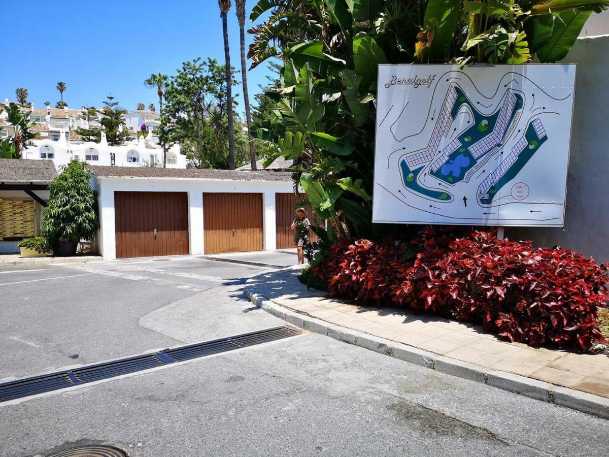 Holiday home Benalgolf House -
