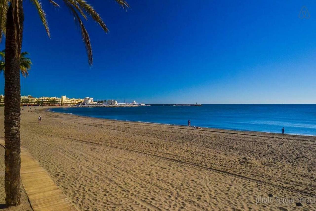 325 Agata - Piscina Y Playa -canales De Tv Internacionales *