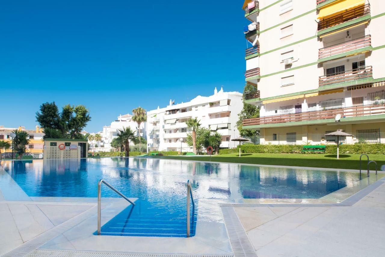 Top Floor Studio Apartment *