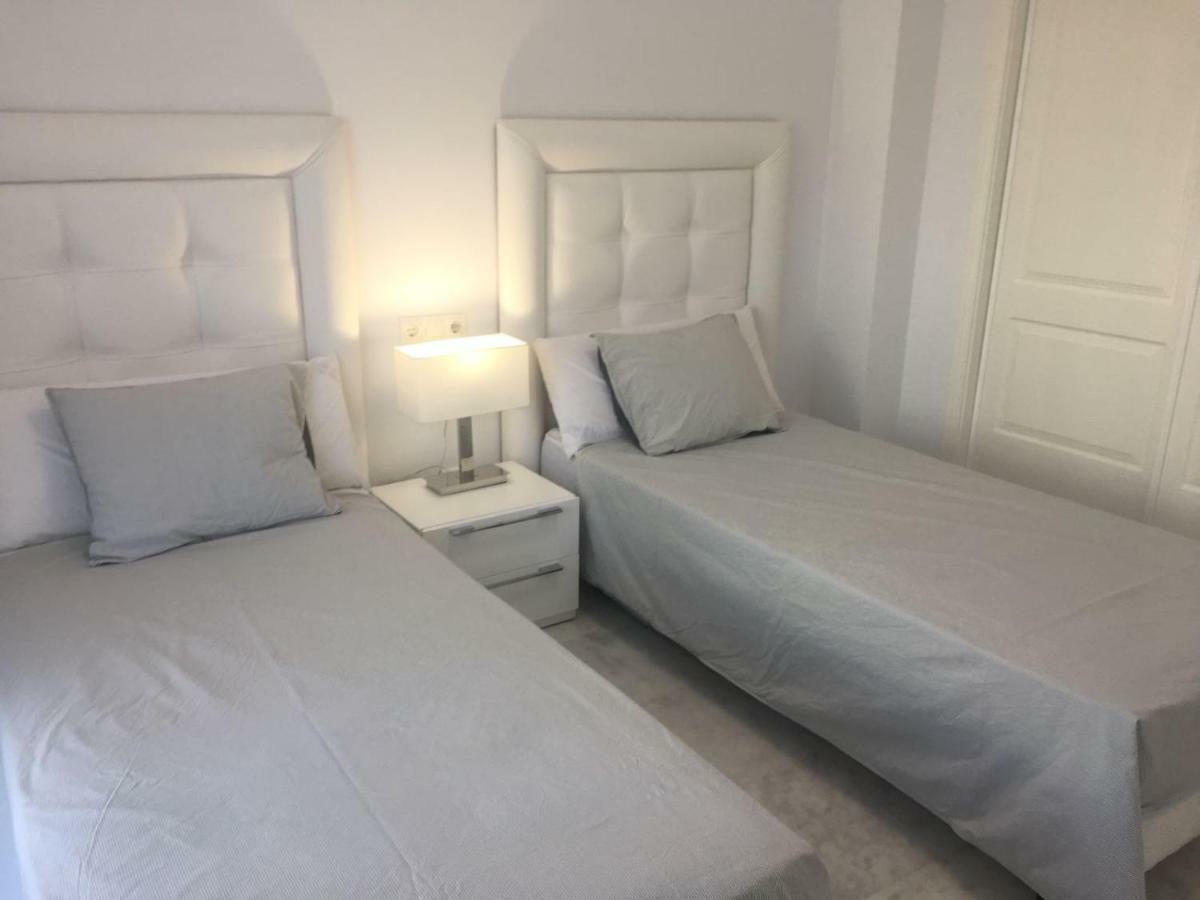 Magnifico Sea View Costa Del Sol Apartment *