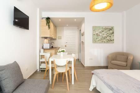 Estudio Nuevo Benalbeach Apartamento *