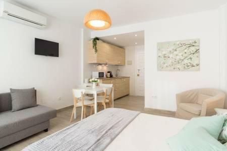 Apartamento Estudio Nuevo Benalbeach