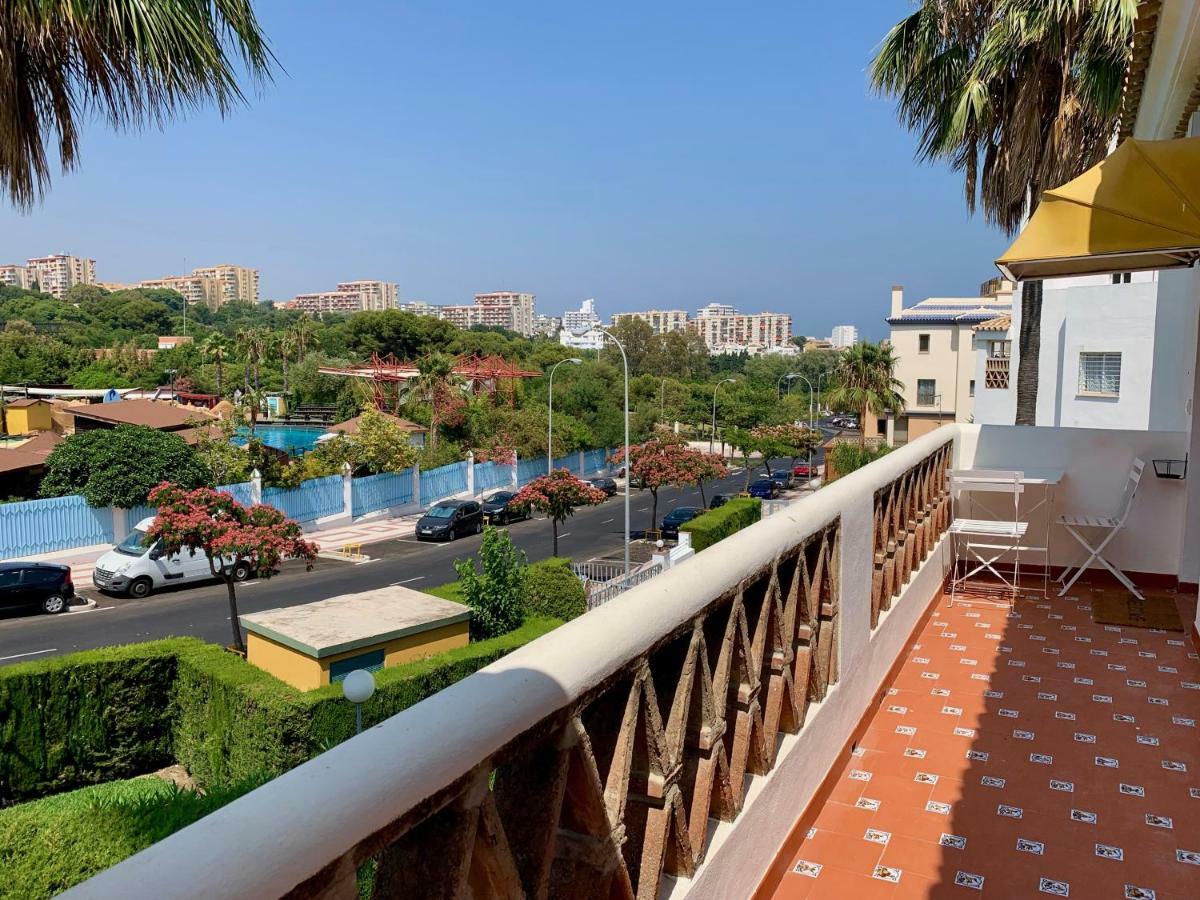 3 Bedroom, 250m From The Beach! Swimming Pool, Parking! Apartment *