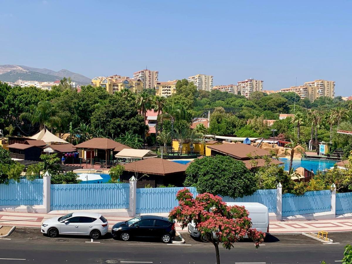 3 Bedroom, 250m From The Beach! Swimming Pool, Parking! Benalmádena