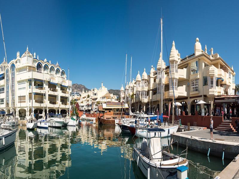 Puerto Marina And Golf Apartment