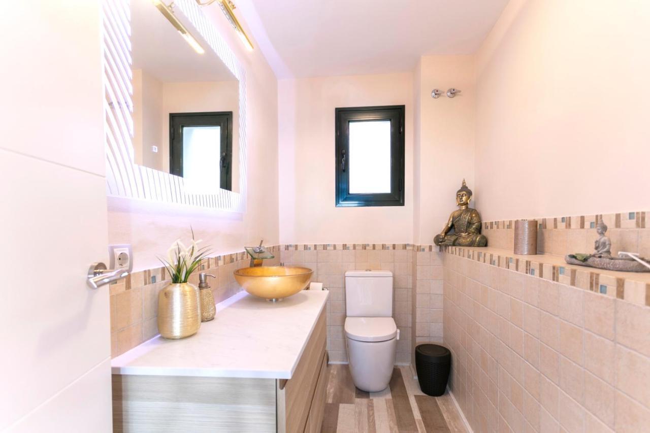 Luxury With Sea Views - Heated Pool-jacuzzi Villa
