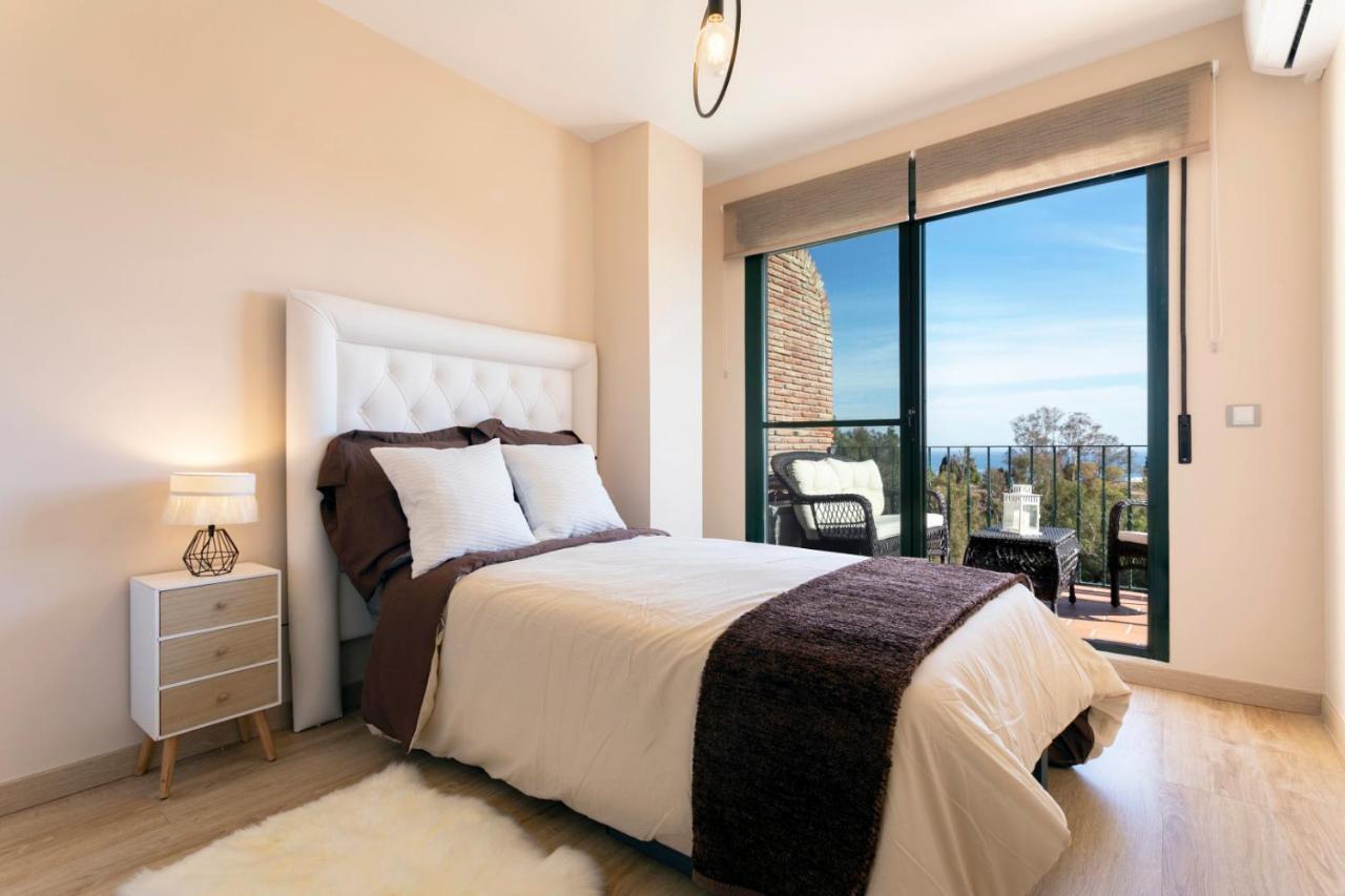 Luxury With Sea Views - Heated Pool-jacuzzi Villa
