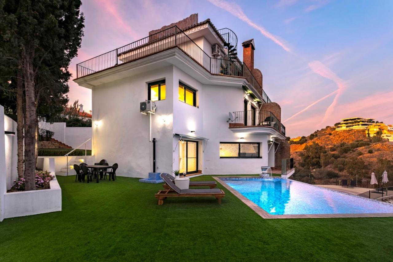 Luxury With Sea Views - Heated Pool-jacuzzi Villa Benalmádena