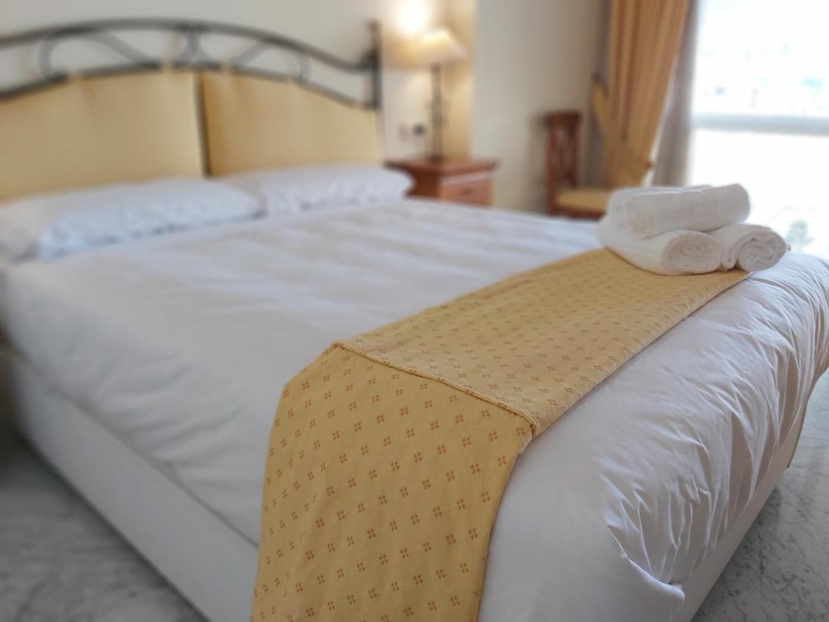 Del Parque Flats - Puerto Marina Apartment
