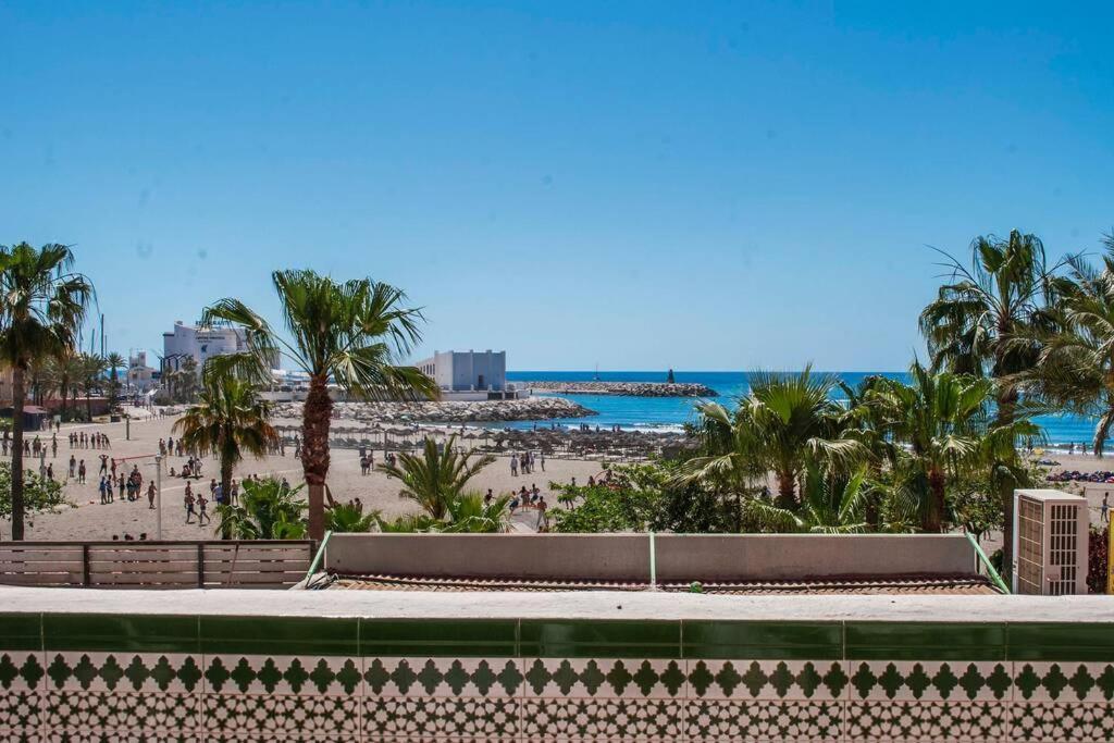 Beachfront Location In By Costarentals - Ref 70 Appartement