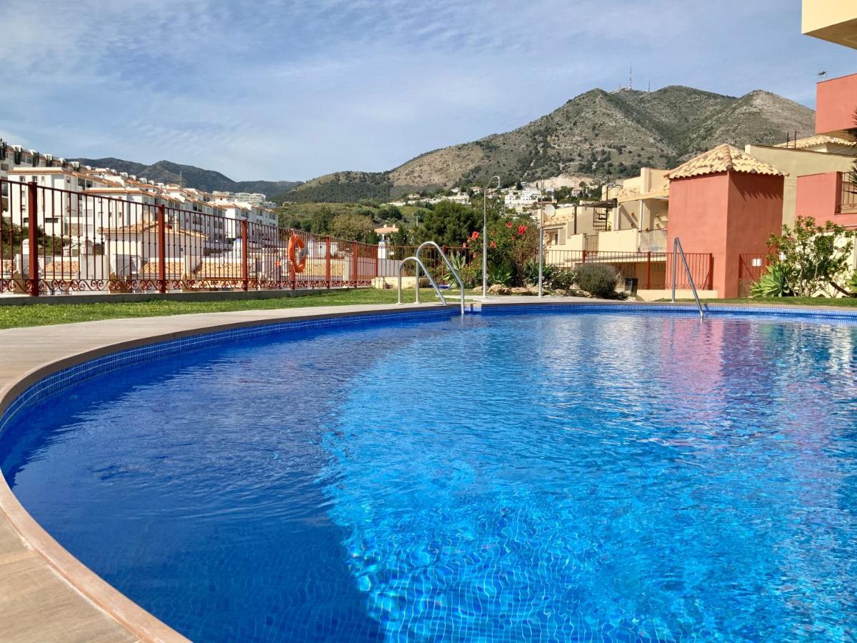 Apartment De 2 Dormitorios, Gran Terraza, Vistas Al Mar Cerca Playa Carvajal Benalmadena