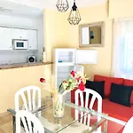 Apartamento Con Aire Acondicionado+Jardin Y Piscina