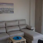 Apartamento junto al mar en Puerto Marina