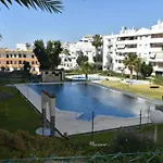 Modern Studio Near Beach. Sea, Pool And Wi-Fi