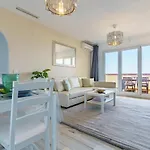 Chic Beachfront Flat With Amazing Sea Views And Private Indoor Parking