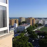 Sunny Studio In Piscis Building