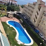 Gran Piso A Mtrs De La Playa Con Piscina Y Cochera
