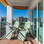 Apartment Seaviews 500M From The Beach