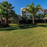 Apartment Seaviews 500M From The Beach