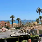 Benalmádena studio home with sea view, very near the beach